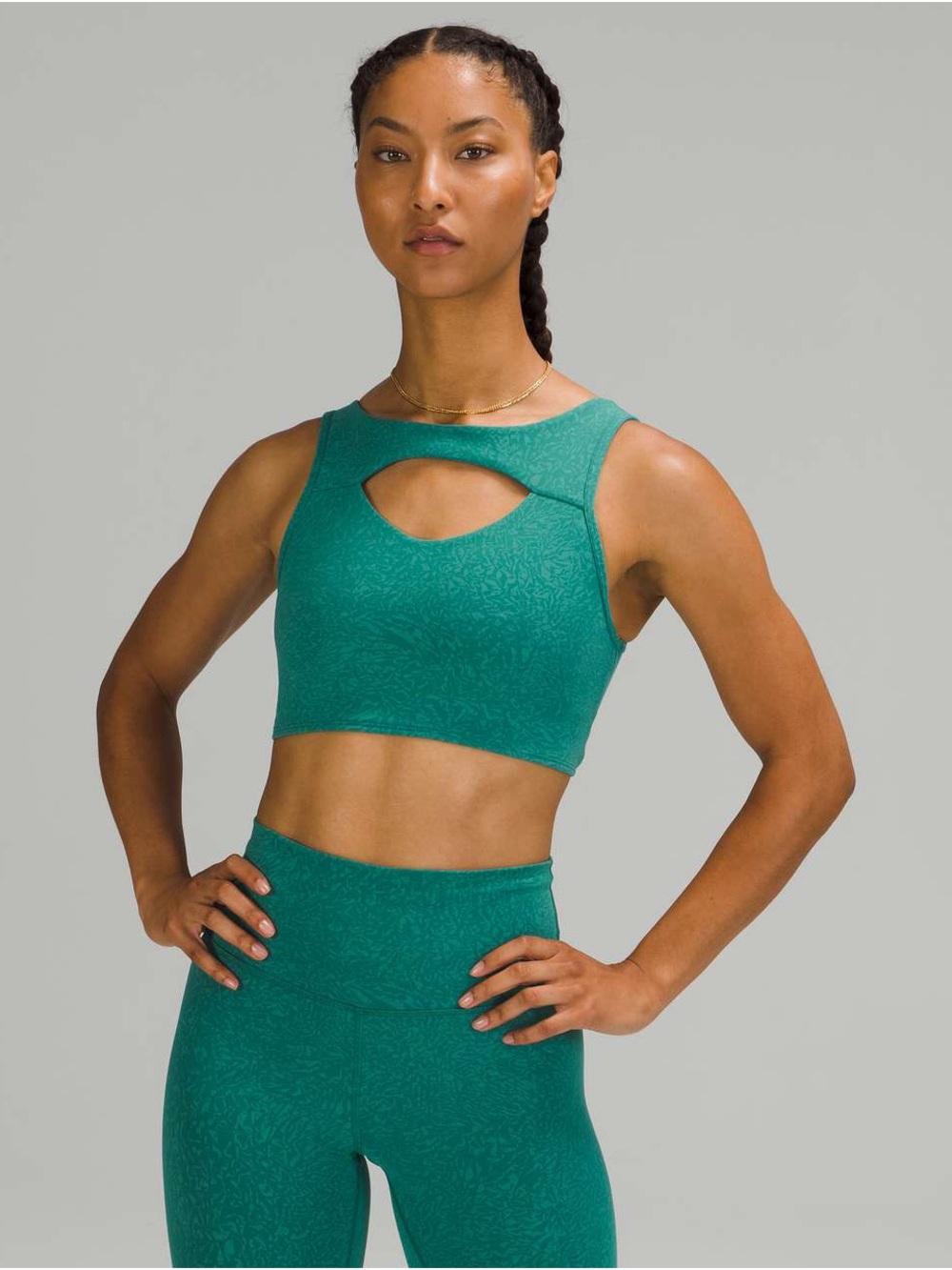 Lululemon Everlux Cut-Out Train Bra
*Medium Support, B/C Cups
Crunch Teal Lagoon